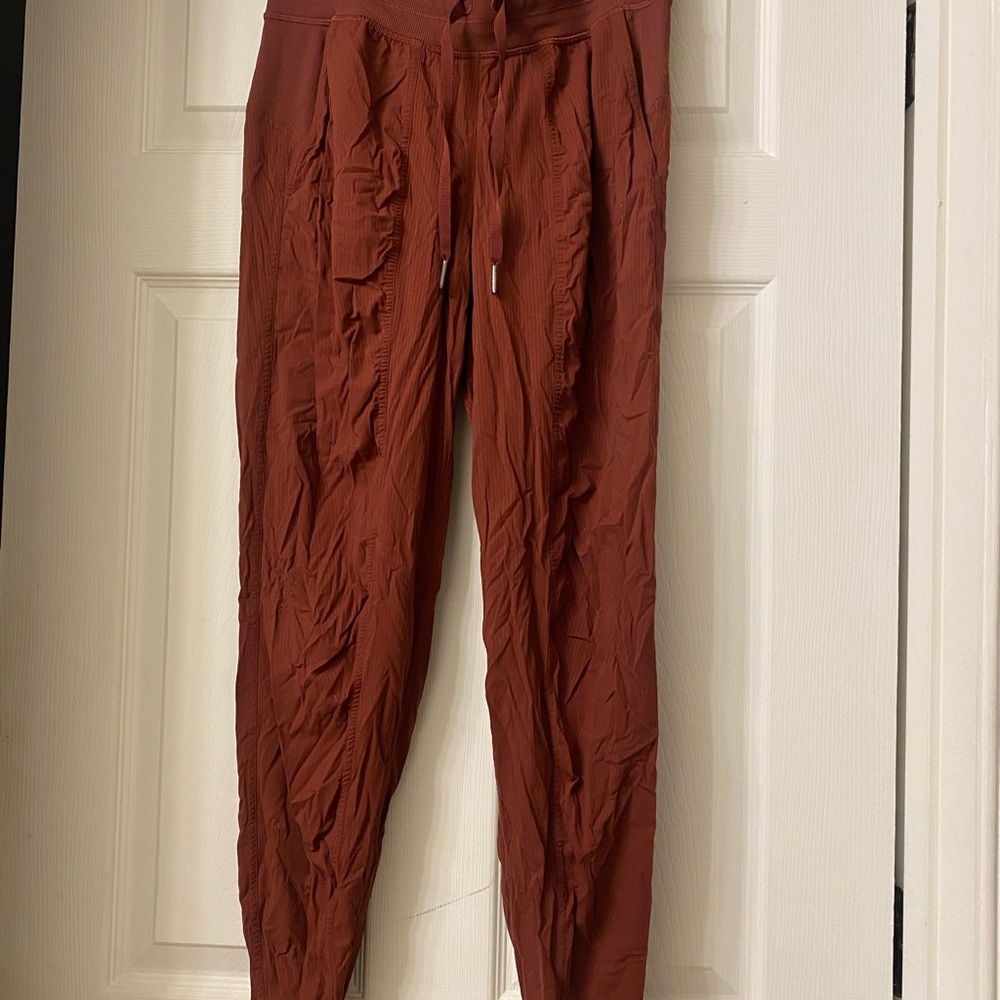 Dance studio jogger 29”